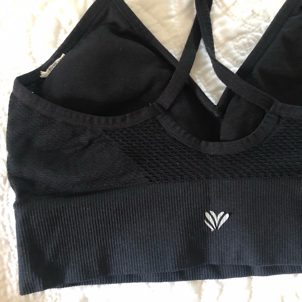 Strappy forever 21 sports bra size S - Picture 5 of 7